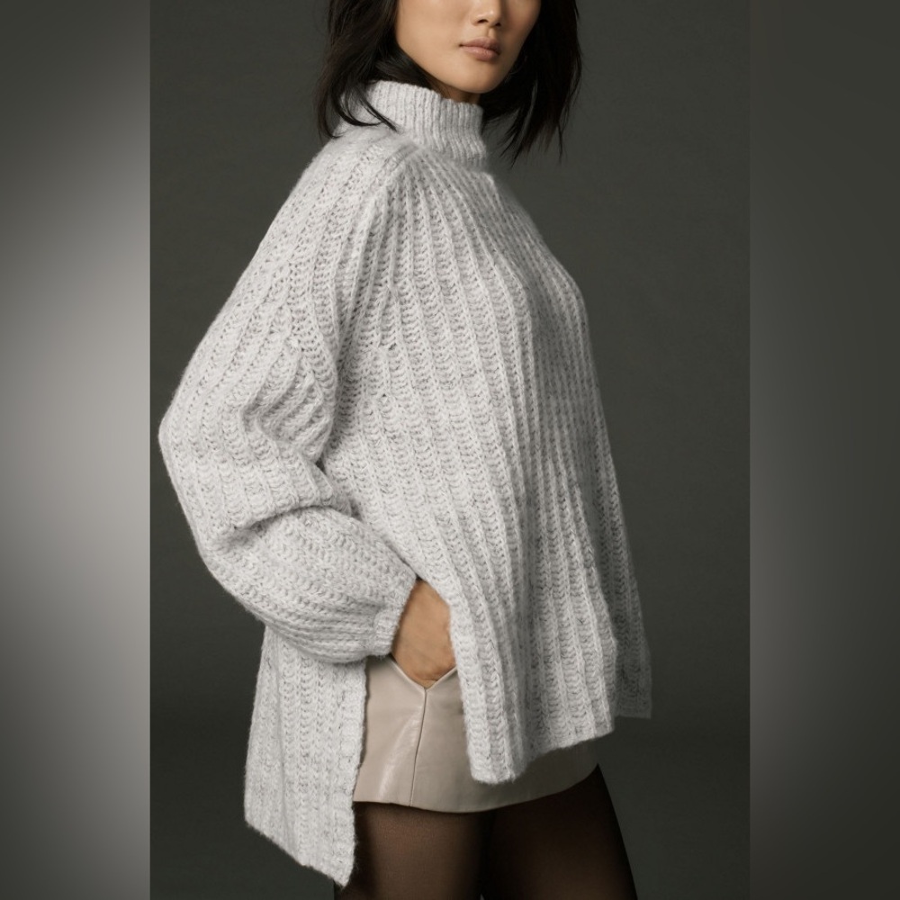 PILCRO by Anthropologie Textured Tunic Creamy-Gray Side Slit Sweater